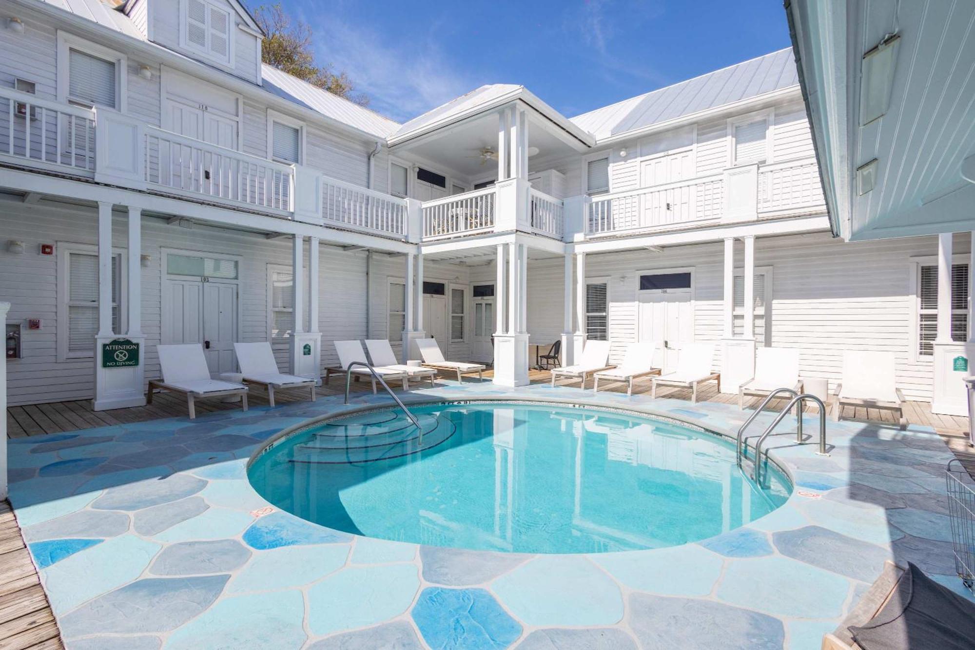Deluxe Queen At The Curry Mansion - Parking & Heated Pool! Кі-Вест Екстер'єр фото